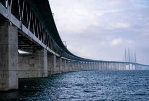 Øresundsbron får ny pylonbelysning – släcks tillfälligt vid bytet