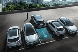 Ny KIA Sorento-teknologi hjælper føreren ind og ud af trange parkeringspladser