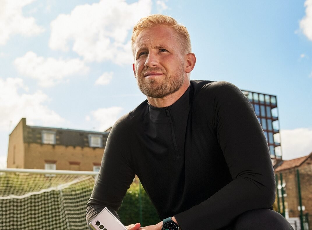 Kasper Schmeichel folder fremtiden ud i Samsung-kampagne