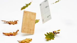 SALTO lancerer nøglekort til hotelgæster i papir, bambus og træ