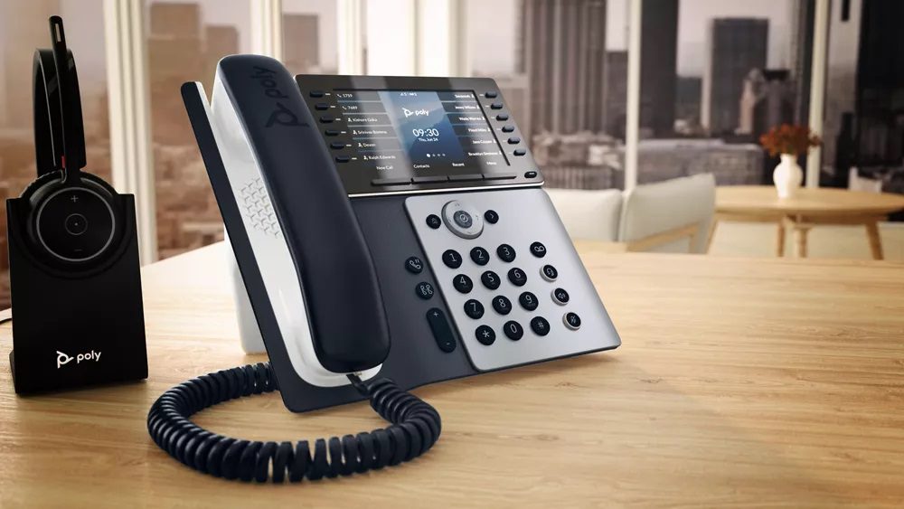 Poly’s nye E-serie og CCX-bordtelefoner professionaliserer hjemmearbejdspladsen
