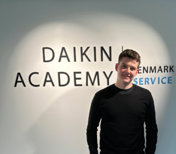 Dansk hæder til Andreas – nu er øjnene rettet mod guldet til EuroSkills 2025