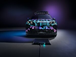 Performance møder effektivitet i den fuldt elektriske Cayenne