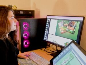 Logitech giver kreative studerende mulighed for at vinde en tur til Schweiz