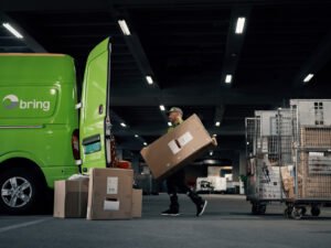 Bring forventer rekordhandel til jul – fordobler medarbejderstaben