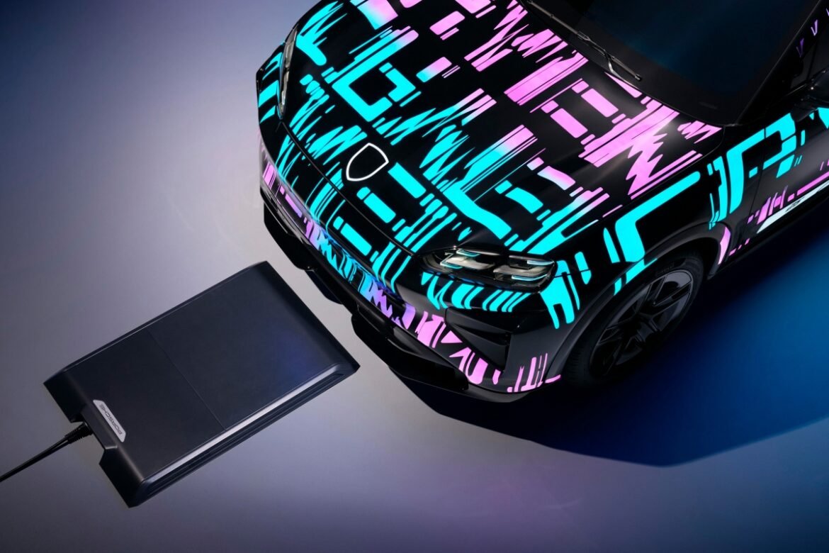 Sådan fungerer trådløs opladning til den nye Porsche Cayenne Electric