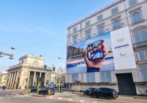 Samsung Mobile Galaxy Z Flip7 Milano Cortina 2026 Open Always Wins OOH in Milan main2F