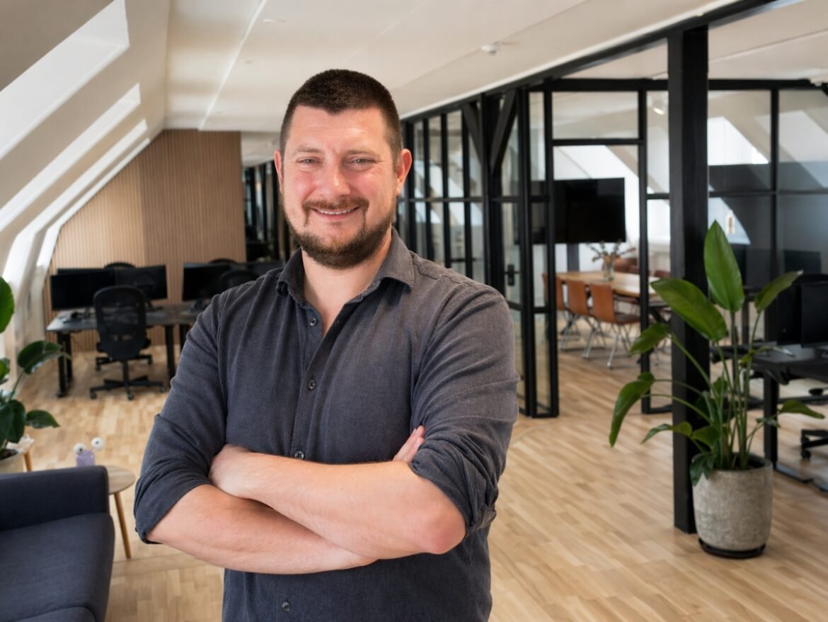 db81857b c33e 4a45 9582 2bff41dee35f yy6t