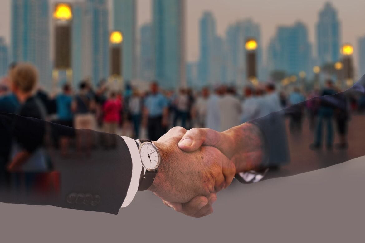 geralt handshake 4229701 1920